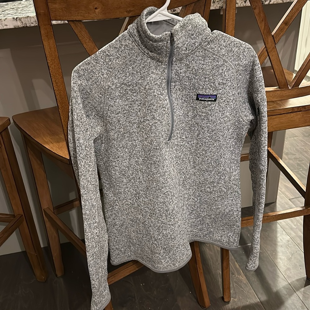 Excellent Condition Women’s size M Gray Patagonia Better Sweater